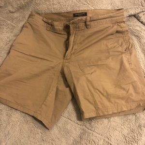 Banana Republic Aiden Short 31 waist, khaki/tan